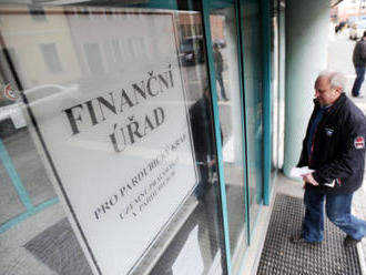 Finanční správa omezí činnost 33 finančních úřadů