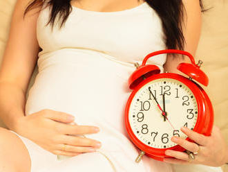 10 prirodzených metód, ako naštartovať pôrod
