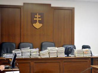 Ústavnoprávny výbor bude v pondelok vypočúvať 16 kandidátov na sudcov