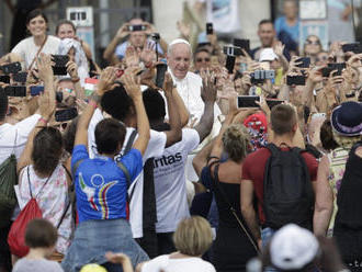 Pápež slúžil omšu na podporu migrantov