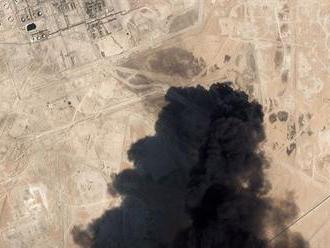 Íránský prezident: Jemenci uplatňují právo na obranu, útok na ropná zařízení je odvetou za agresi Sa