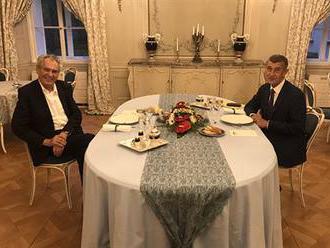 Zeman s Babišem mluvili o summitu prezidentů V4, Kosovu či zastavení trestního stíhání