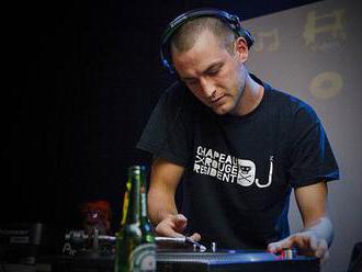Jakub Kubíček: Cesta od pultu pro DJ k vážné hudbě vede přes játra