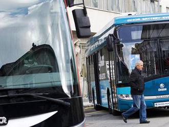 Antimonopolní úřad zrušil tendr na autobusovou dopravu v Královéhradeckém kraji
