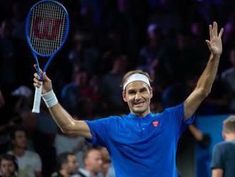 Laver Cup: Roger Federer and Alexander Zverev win doubles as Team Europe lead 3-1