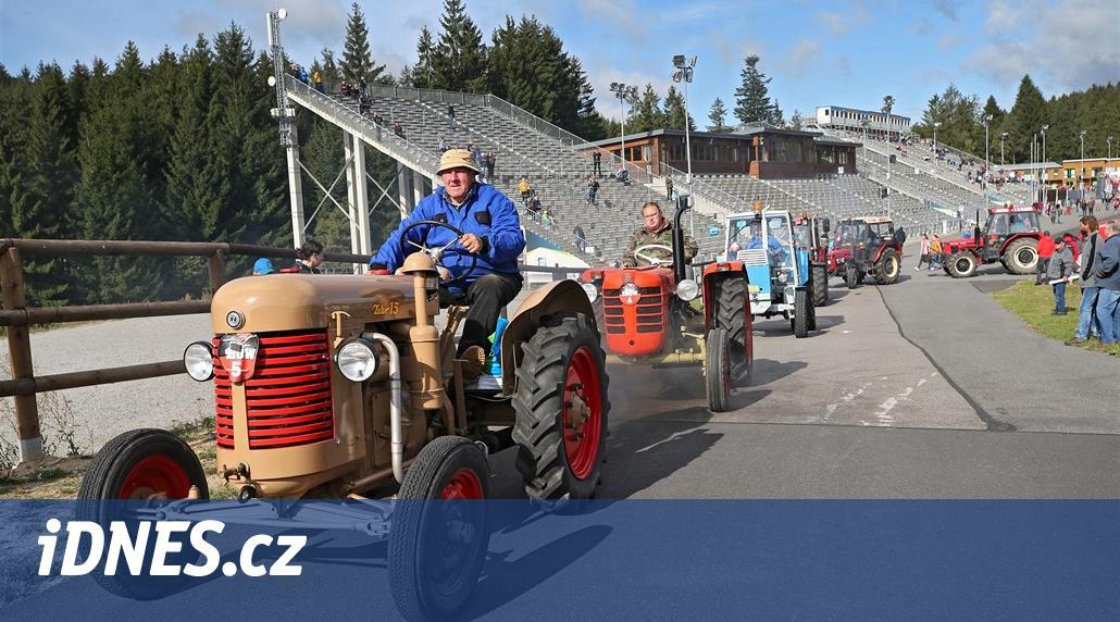 Mezi rekordním počtem stejných traktorů nemohli majitelé ten svůj najít