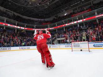 Brankár Hudáček predviedol prvú Huda-show, debut v tejto sezóne KHL okorenil nulou