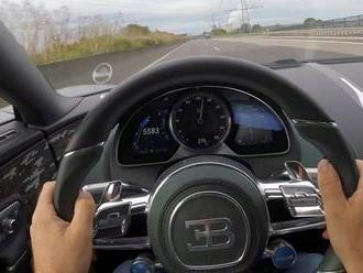Youtuber dostal šanci provětrat Bugatti Chiron po Autobahnu, ukázal jeho podstatu