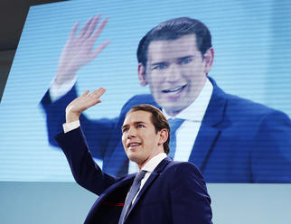 Rakúske voľby vyhrala Kurzova strana ÖVP. Krajná pravica pohorela