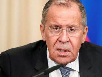 Lavrov: USA sa pustili do realizácie plánov rozmiestnenia zbraní vo vesmíre