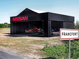 Nissan sa vysmieva z autosalónu vo Frankfurte. Postavil si vlastný