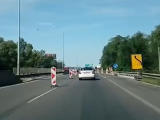 Toto slovenskí vodiči ešte nezažili. Expresná výmena asfaltu na diaľnici D2