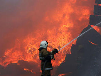 Na ostrove Zakynthos vypukol požiar, evakuovali ľudí z hotela a 2 dedín