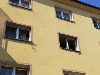 Hasiči pri požiari bytu v Bratislave našli mŕtvu osobu