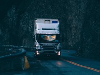 Cestu do Česka cez Svrčinovec po nehode uzavreli pre nákladnú dopravu