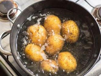 Ako pripraviť zemiaky tak, aby boli menej kalorické: Toto s prílohou urobte pred konzumáciou!