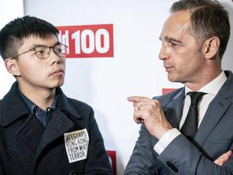 Maas sa v Berlíne stretol s hongkonským aktivistom Wongom, Čína poslala Nemecku varovanie