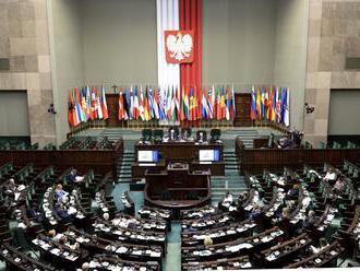Poľský parlament bude mať bezprecedentné prázdniny, poslanci zasadnú až po voľbách