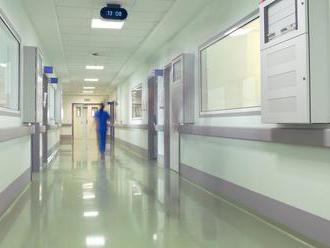 Nemocnice by sa mali v treťom kole oddlžiť o desiatky miliónov eur, ak prijmú ozdravné plány