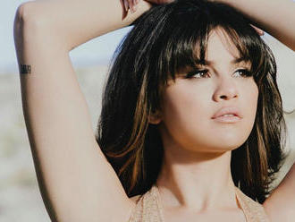 Selena Gomez vydala album Rare. Pozrite si jej nový farebný videoklip