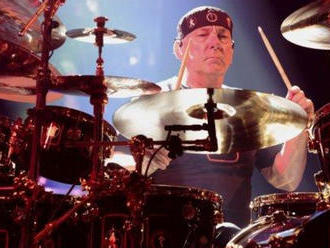 Vo veku 67 rokov zomrel bubeník kapely Rush, Neil Peart