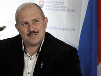 Soud s šéfem slovenské krajní pravice byl po zahájení odročen