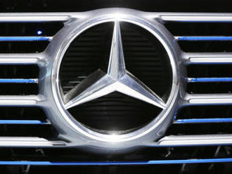 Investoři chtějí po Daimleru kvůli emisní aféře 896 milionů eur