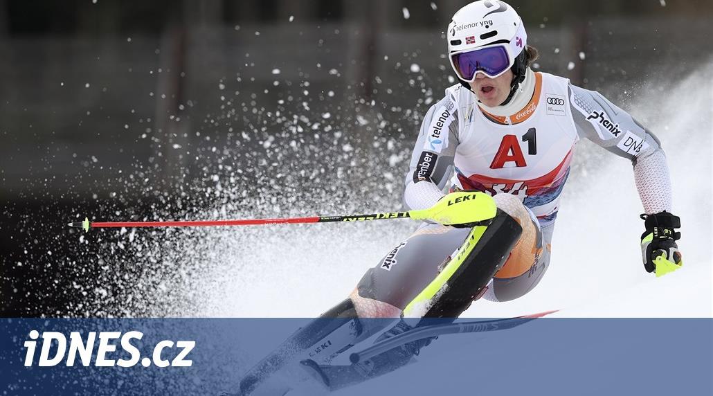 Slalom v Kitzbühelu překvapivě vede norský mladík Braathen