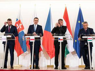 Vzorná spolupráce V4: Poláci ani Maďaři nestojí o české úředníky