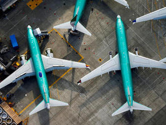 Boeing je kvůli letadlům Max poprvé za 22 let v celoroční ztrátě. Sníží navíc výrobu i letounů 787 D