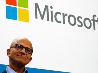 Čtvrtletní zisk Microsoftu vzrostl o více než třetinu na necelých 12 miliard dolarů. Těžil i z konce