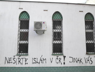 Babiš i Duka odsoudili útok na mešitu v Brně