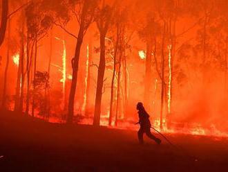 Hoří celá Austrálie, katastrofa může trvat měsíce, rozsah je obrovský, říká český velvyslanec