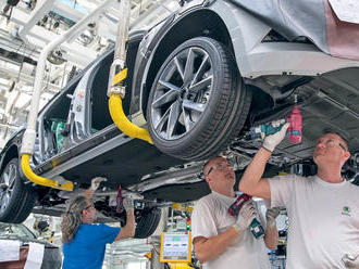 Škoda loni v Česku vyrobila rekordních 910 tisíc aut, celosvětově ale její prodeje klesly