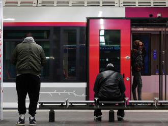 Ze stávek ve Francii těží Flixbus i Lime. Elektrokoloběžky denně používá 120 tisíc lidí