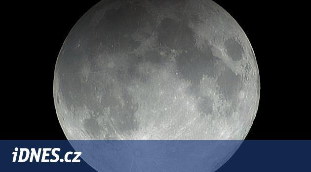 V pátek nastane polostínové zatmění Měsíce, na podívanou zvou hvězdárny