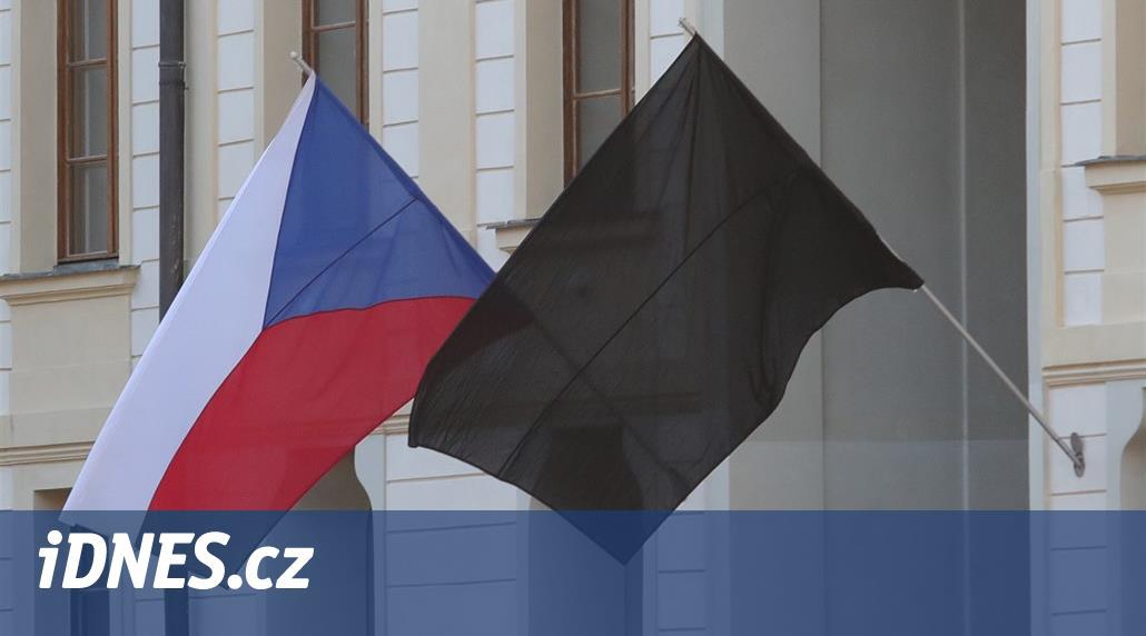 Příští pondělí bude v Česku státní smutek k uctění památky senátora Kubery