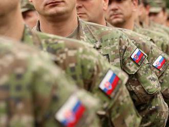 Ministerstvo obrany uzavrelo zmluvy na uniformy za vyše päť miliónov eur