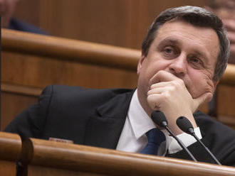 Reakcie politikov: Fico sa Danka zastáva, opozícia ho chce odvolávať