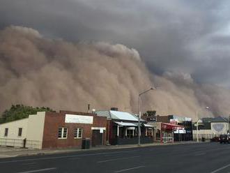 Austráliu sužujú dažde, vyskytla sa i piesočná búrka