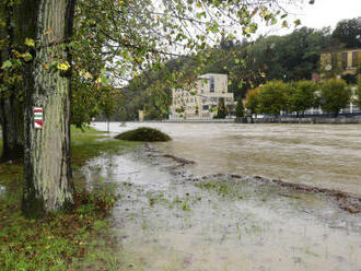 Vydatné deště Bečvě pomohly, rybáři se chystají vysadit parmy