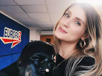 Novou posilou Rádia Europa 2 sa stala speváčka a moderátorka Lea Daniš