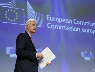 Vyjednávač EÚ Barnier plánuje predĺžiť rokovania v Londýne do stredy