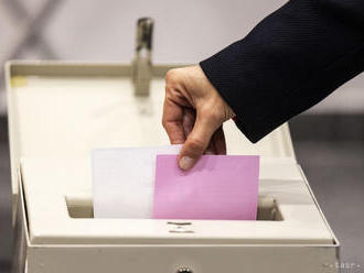 Druhé kolo parlamentných volieb v Litve by mal vyhrať pravý stred