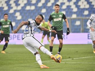 Inter Milán porazil v přímém souboji o druhé místo Sassuolo 3:0
