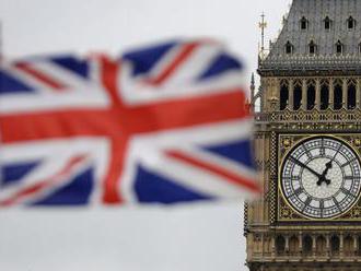 Británia o niekoľko hodín odíde aj z jednotného trhu EÚ