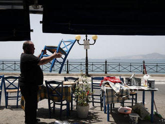 Maloobchodné tržby v Grécku sa po mesiacoch poklesu v októbri zotavili