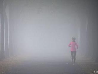 Meteorológovia varujú: Na väčšine územia treba počítať s hmlou