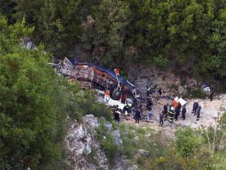 Pri dopravnej nehode v Alžírsku zahynulo 20 ľudí