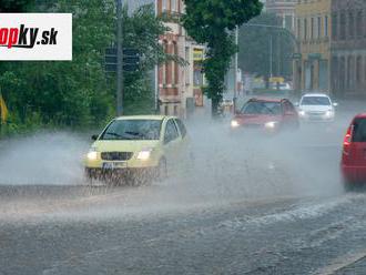 SHMÚ varuje pred dažďom a povodňami: Najvyššia výstraha platí pre Prievidzu